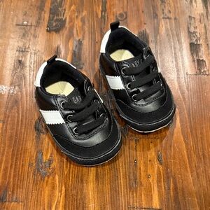 Baby GAP | Black and White | Baby Sneakers